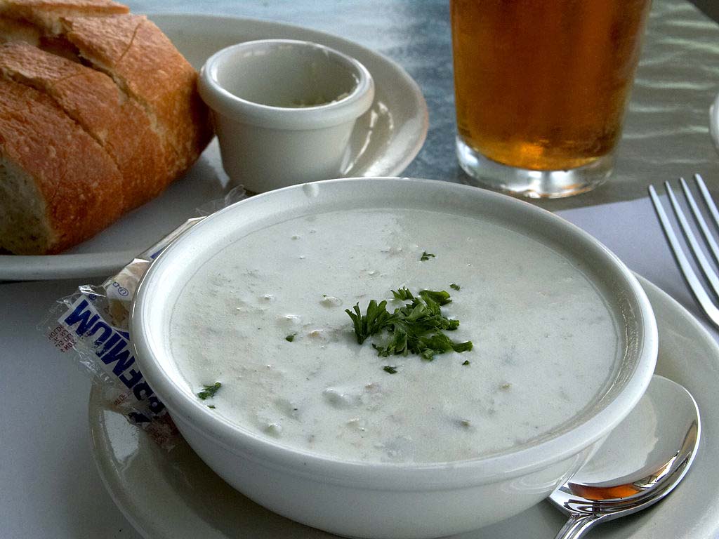Beyond Cream: Discover the Bold Flavor of Manhattan Clam Chowder